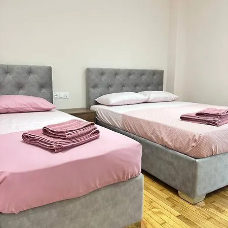 A Fully Renewed Modern Apartment-3